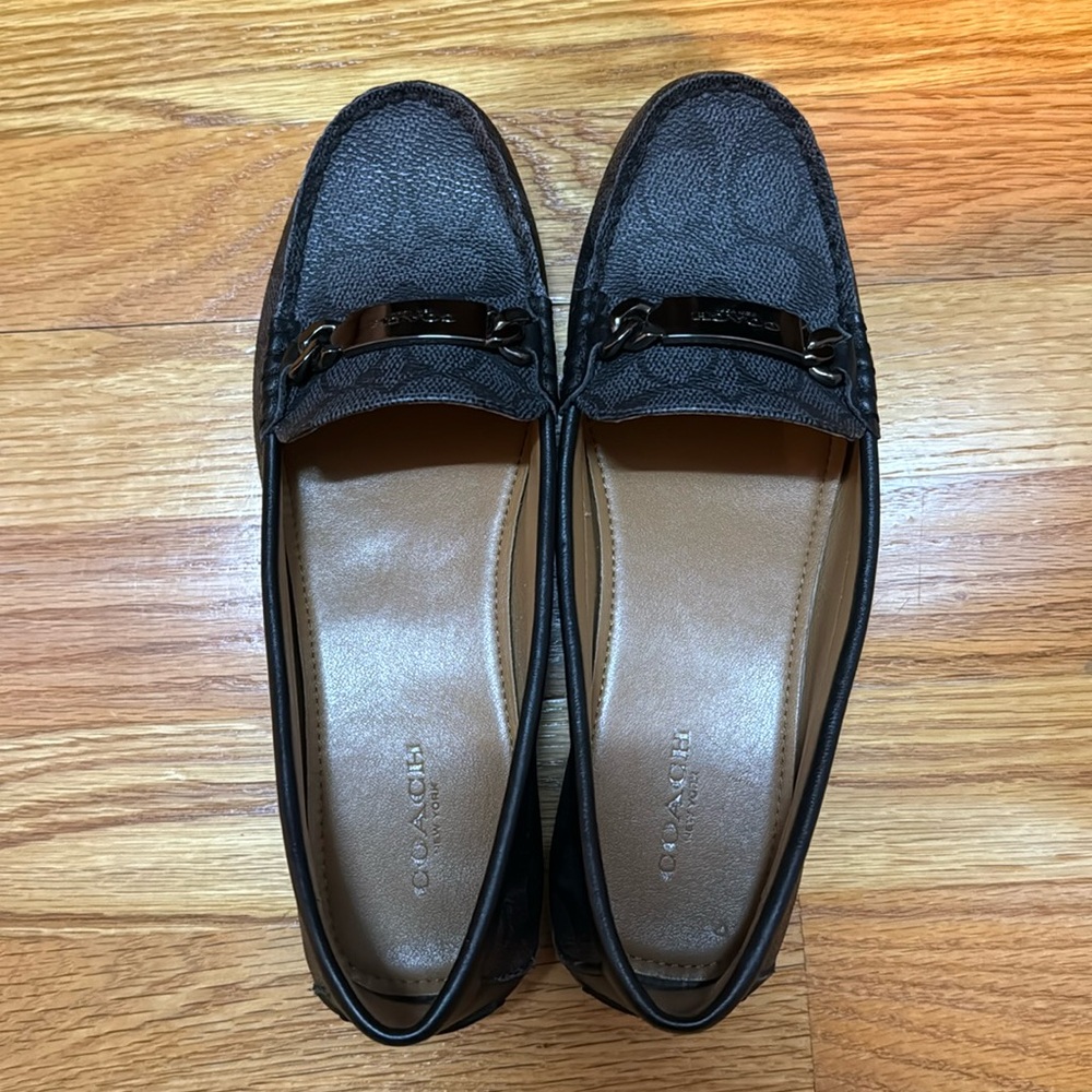 Women’s Coach loafer flats size 7/37